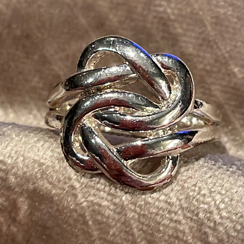 Celtic Knot Silver Ring Size 7